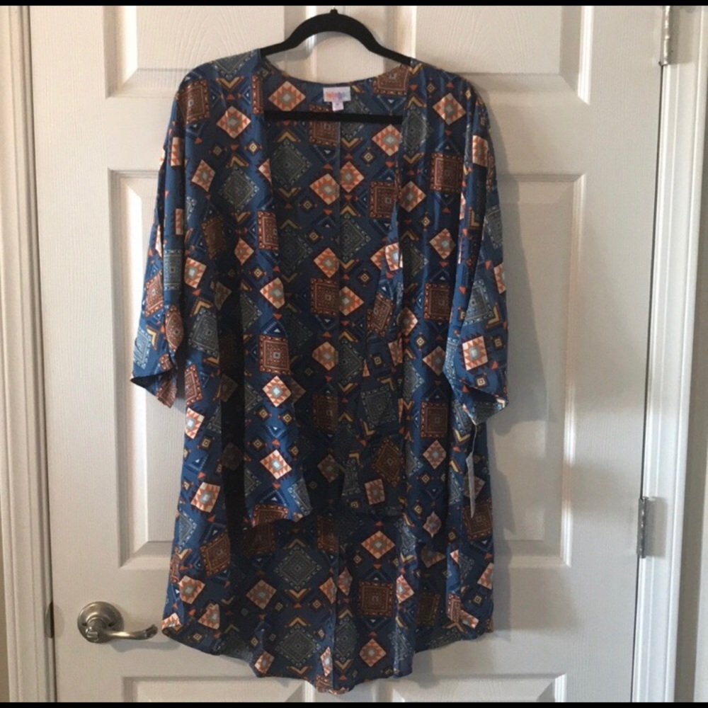 🙊 2/$20 Lularoe Lindsey Coverup